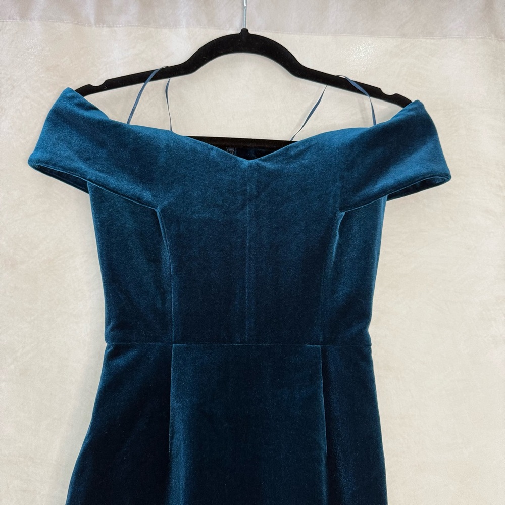 NWT Nicholas Off Shoulder Velvet Mini Dress - Picture 5 of 9